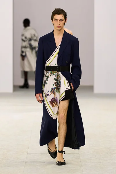 Look 53